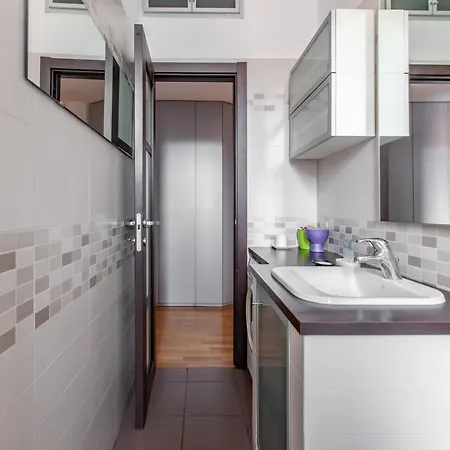 Easylife - Accogliente Residenza Con Balconcino * Milan