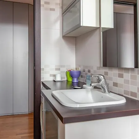 Easylife - Accogliente Residenza Con Balconcino Apartment *